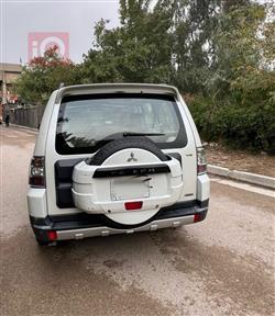 ميتسوبيشي باجيرو